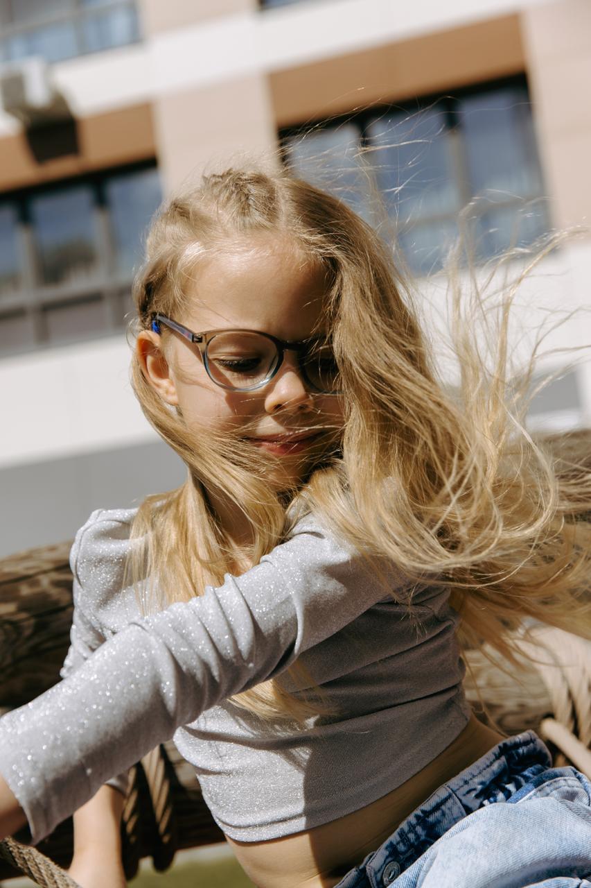 я не ношу очки и стал моделью в рекламе оптики image preview